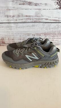 New Balance Womens 410v6 Trail Running Shoes